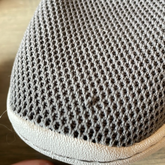 Clark’s, men’s/youth 7, women’s 8.5-9, step urban low gray tennis shoe - Picture 2 of 9